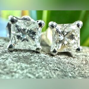 14k .86Cttw Princess Cut Diamond Stud Earrings